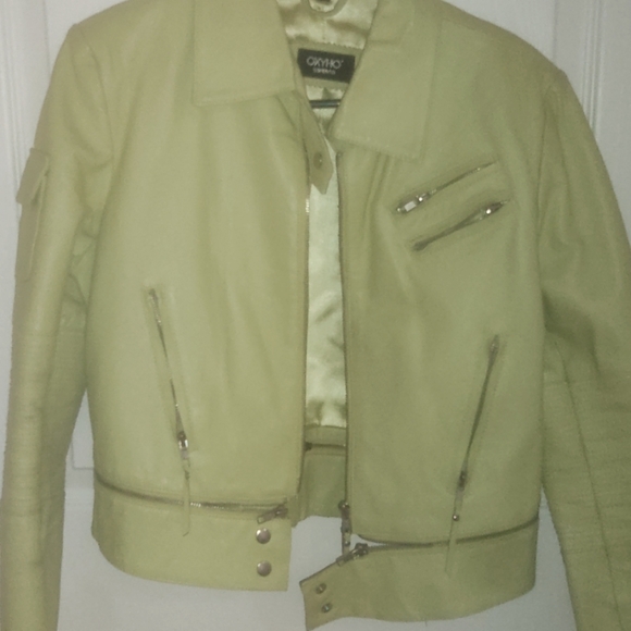 Leather jacket - Picture 2 of 8